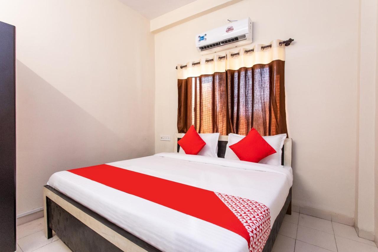 Oyo 18571 Ashoka Resort Indaur Kültér fotó