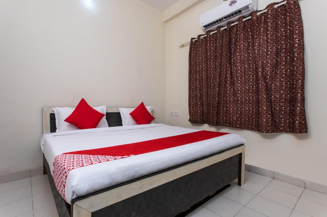 Oyo 18571 Ashoka Resort Indaur Kültér fotó