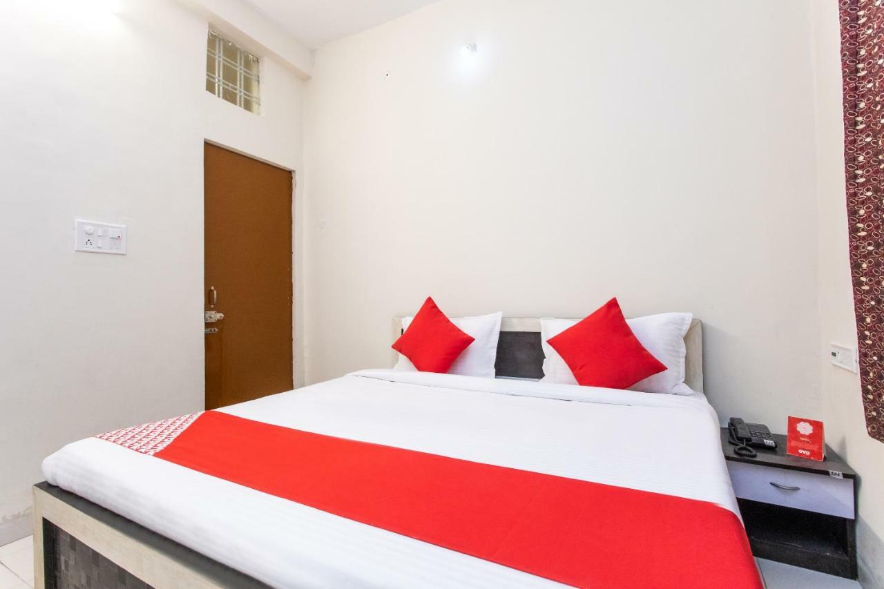 Oyo 18571 Ashoka Resort Indaur Kültér fotó