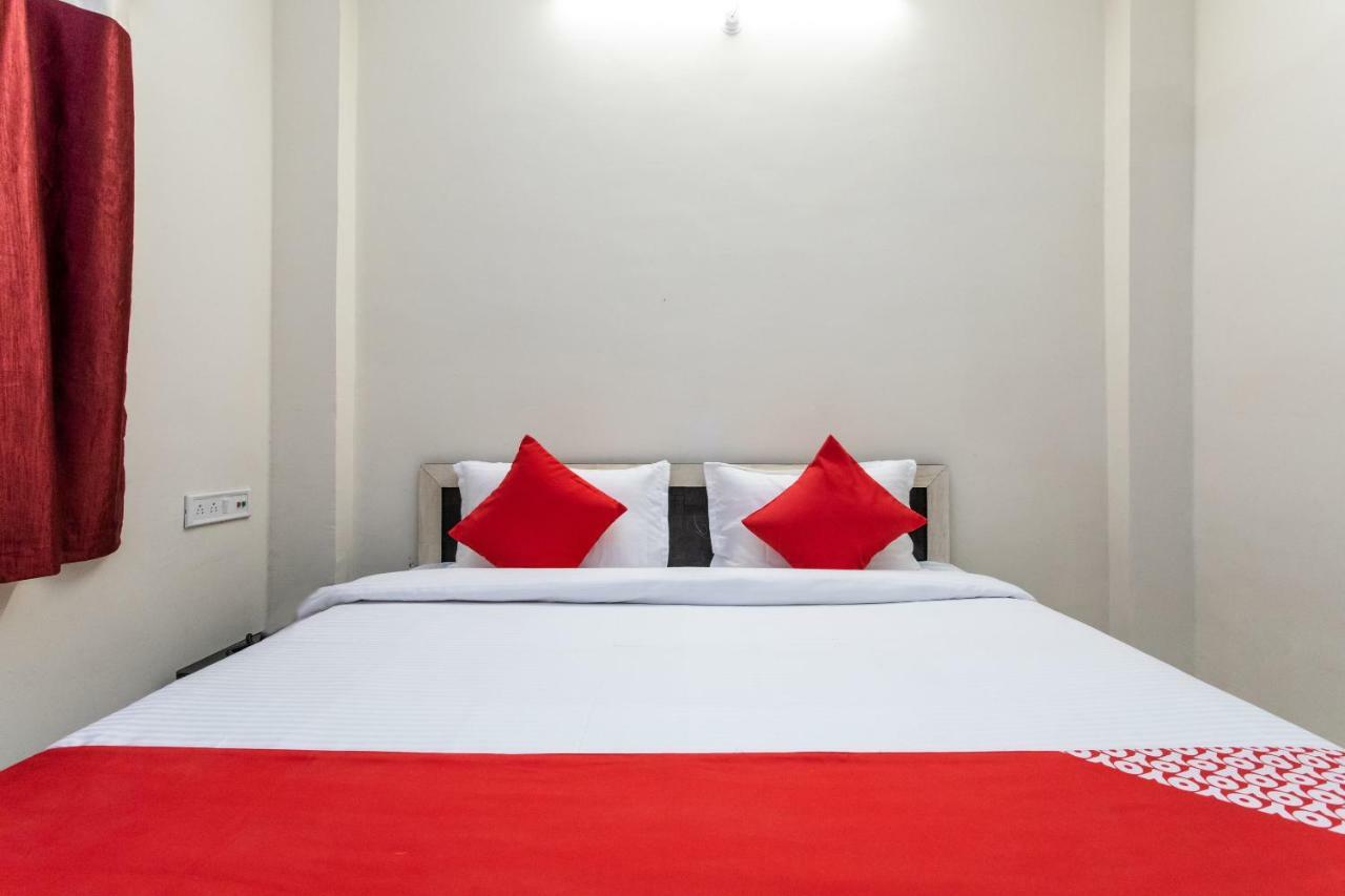 Oyo 18571 Ashoka Resort Indaur Kültér fotó