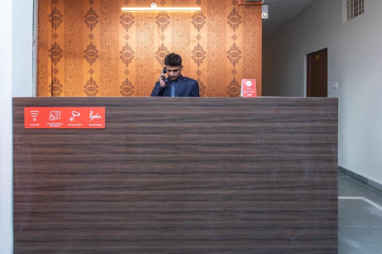 Oyo 18571 Ashoka Resort Indaur Kültér fotó